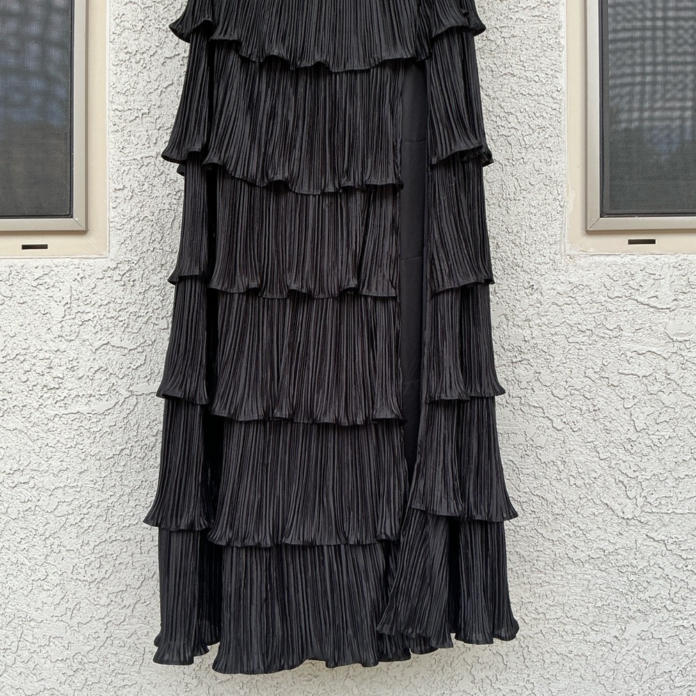 NWT Lulu’s Beauty Icon Black Satin Pleated Tiered Lace-Up Maxi Dress Medium Chic - Picture 10 of 11
